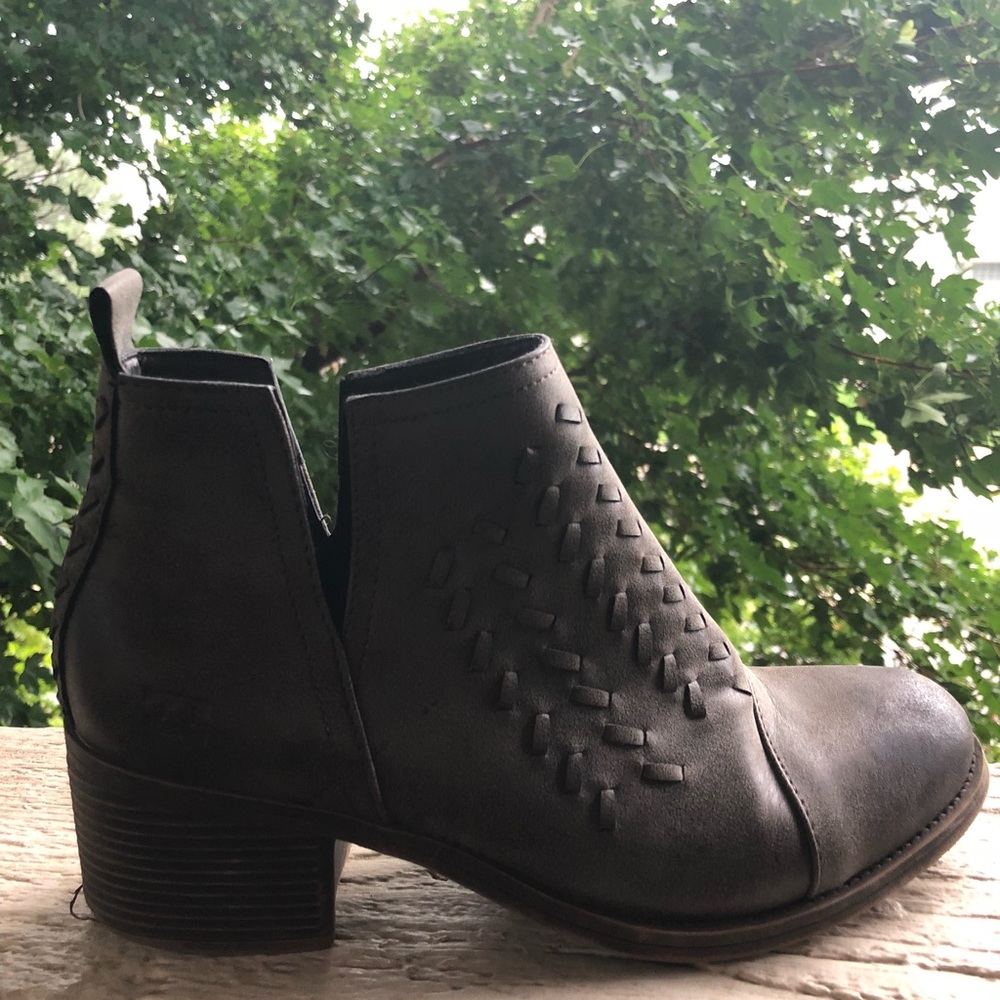 Billabong boots